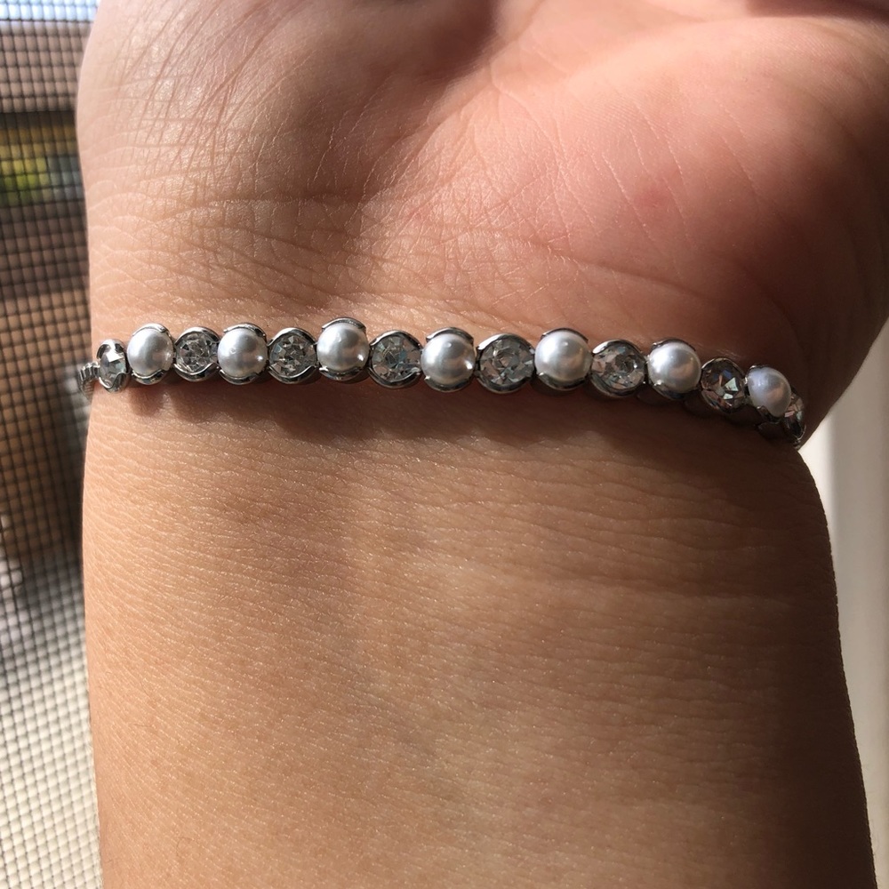 Pearl bracelet